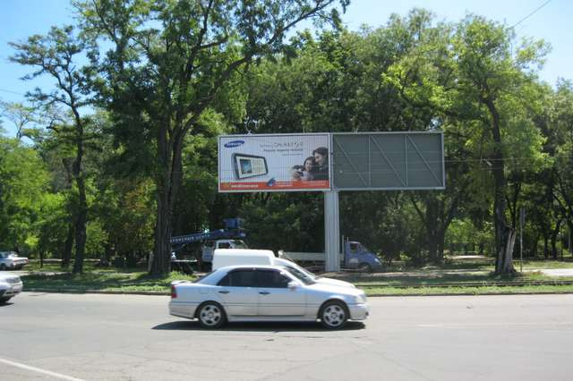 Призма 6x3,  Фонтанская дорога, 2 (напротив) - парк "Космонавтов" (призма)